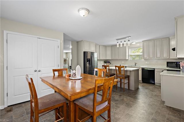 16 Lacrosse St, Hampton, VA 23663