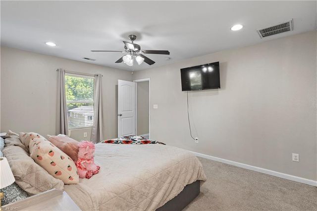 16 Lacrosse St, Hampton, VA 23663