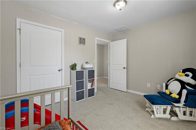 16 Lacrosse St, Hampton, VA 23663