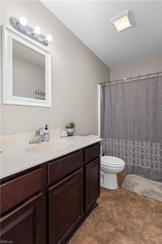 16 Lacrosse St, Hampton, VA 23663