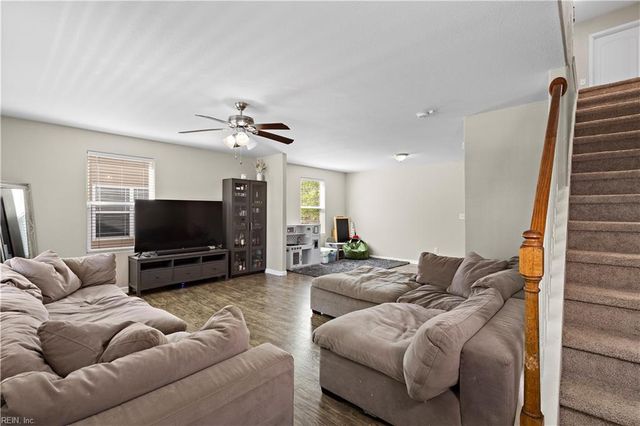 16 Lacrosse St, Hampton, VA 23663