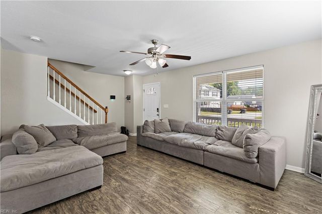 16 Lacrosse St, Hampton, VA 23663