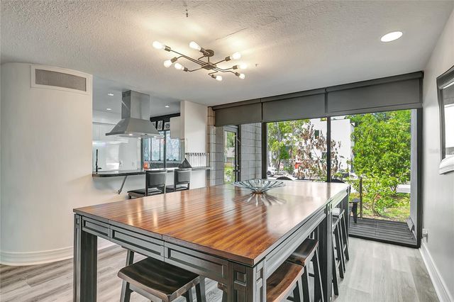 312 S RIVERHILLS DRIVE, Tampa, FL 33617