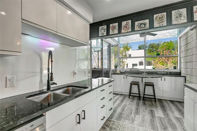 312 S RIVERHILLS DRIVE, Tampa, FL 33617