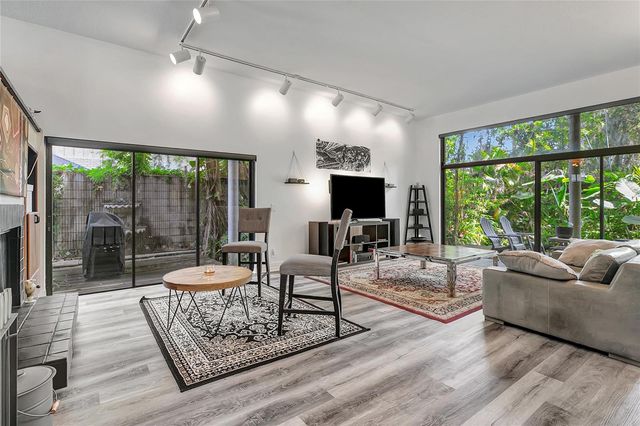 312 S RIVERHILLS DRIVE, Tampa, FL 33617
