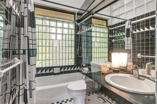 312 S RIVERHILLS DRIVE, Tampa, FL 33617