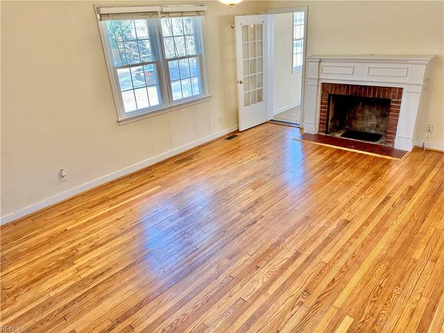 114 Haven DR, Norfolk, VA 23503