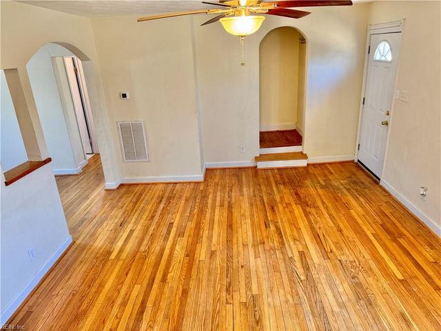 114 Haven DR, Norfolk, VA 23503