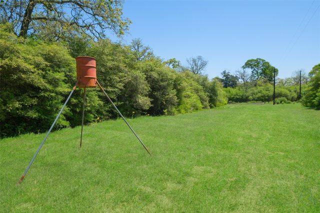 24718 Squirrel Road, New Ulm, TX 78950