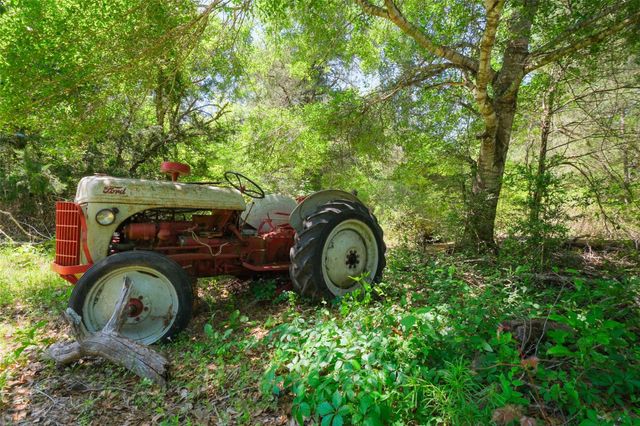 24718 Squirrel Road, New Ulm, TX 78950