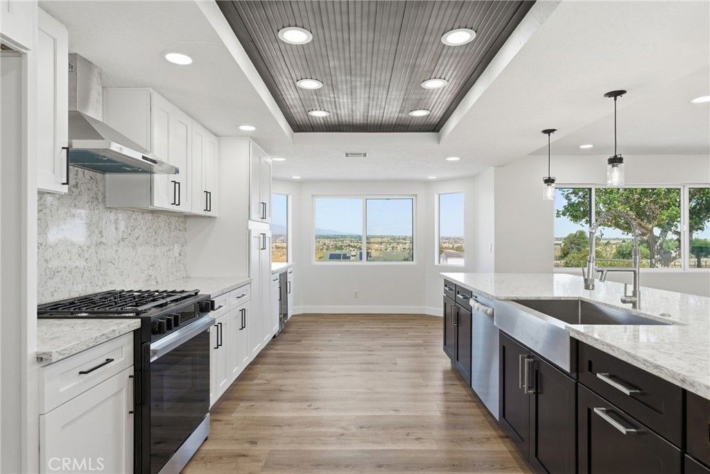 Image 13 of property listing at 20575 Lupine, Apple Valley, CA 92308
