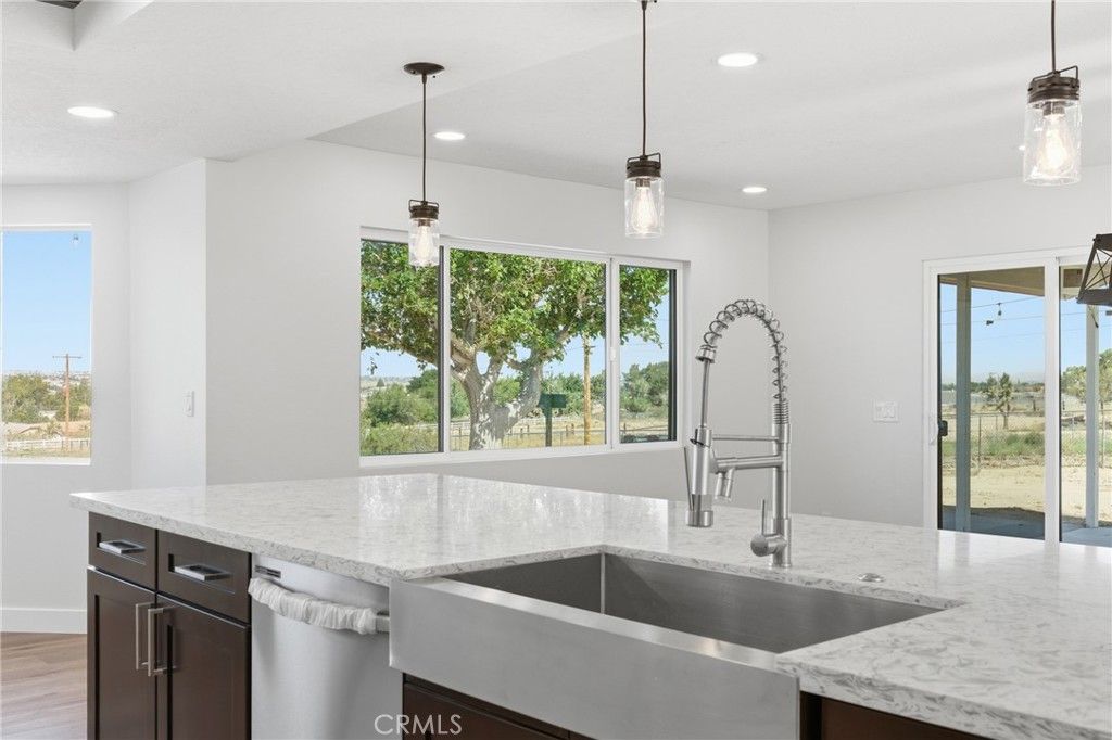 Image 14 of property listing at 20575 Lupine, Apple Valley, CA 92308
