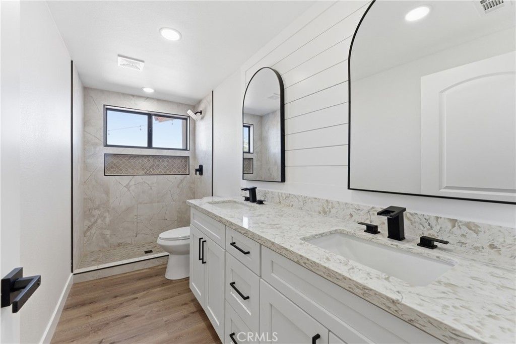 Image 21 of property listing at 20575 Lupine, Apple Valley, CA 92308