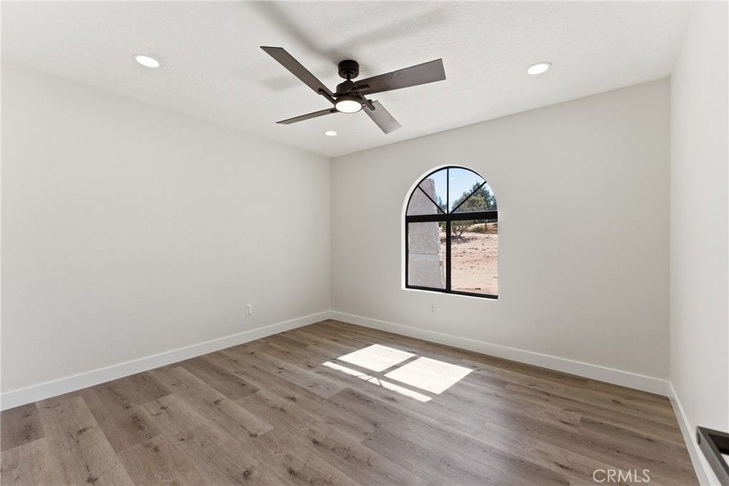 Image 23 of property listing at 20575 Lupine, Apple Valley, CA 92308