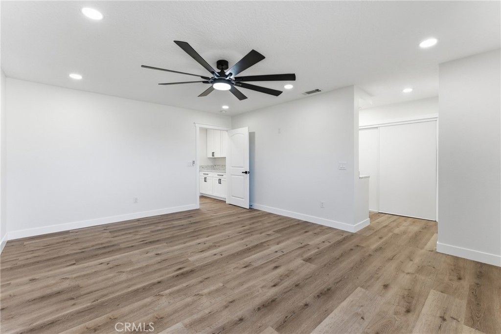 Image 29 of property listing at 20575 Lupine, Apple Valley, CA 92308