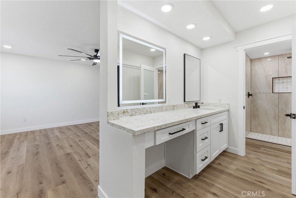 Image 30 of property listing at 20575 Lupine, Apple Valley, CA 92308