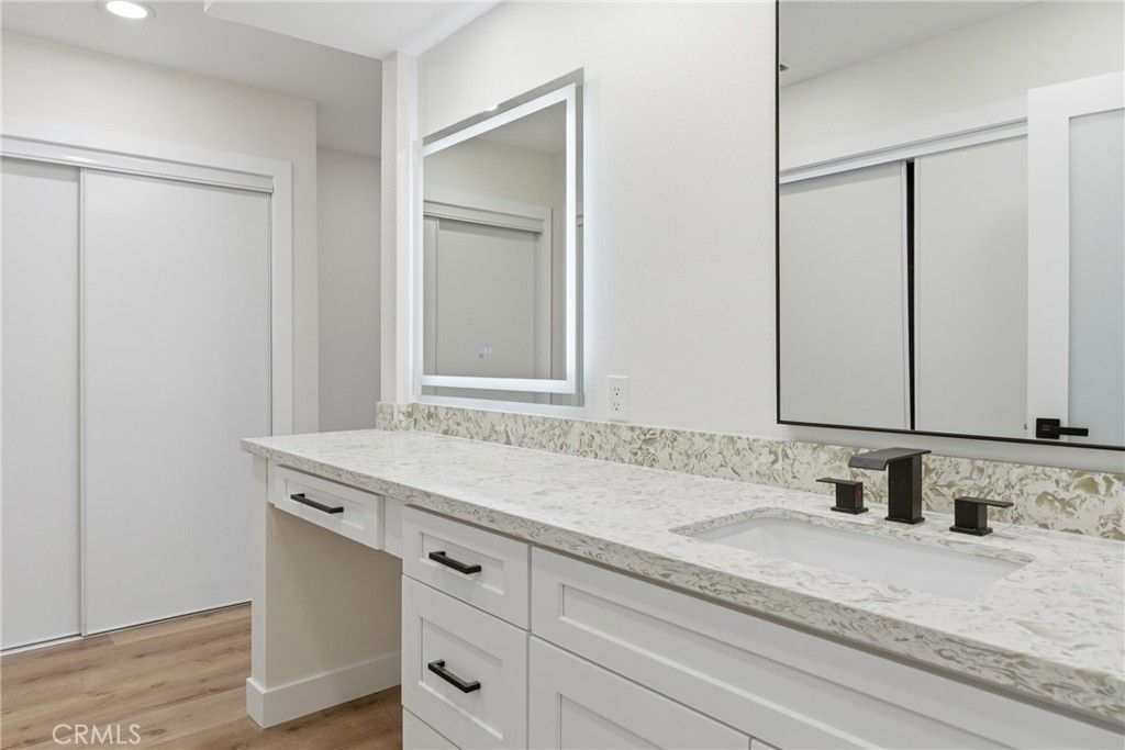 Image 31 of property listing at 20575 Lupine, Apple Valley, CA 92308