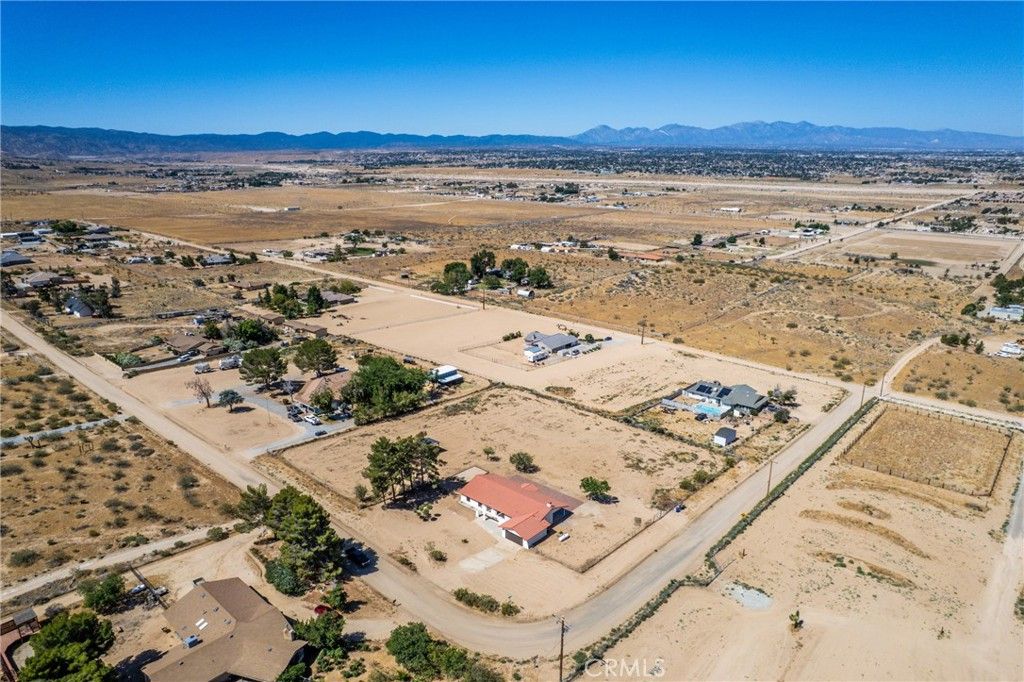 Image 40 of property listing at 20575 Lupine, Apple Valley, CA 92308