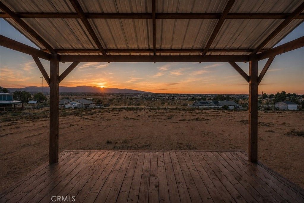 Image 41 of property listing at 20575 Lupine, Apple Valley, CA 92308