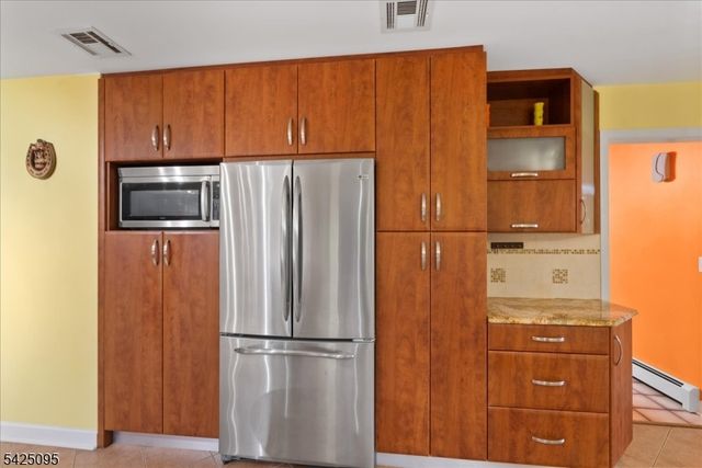 5 Fowler Pl, Montville Twp., NJ 07045