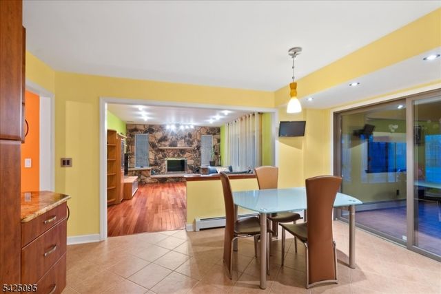 5 Fowler Pl, Montville Twp., NJ 07045