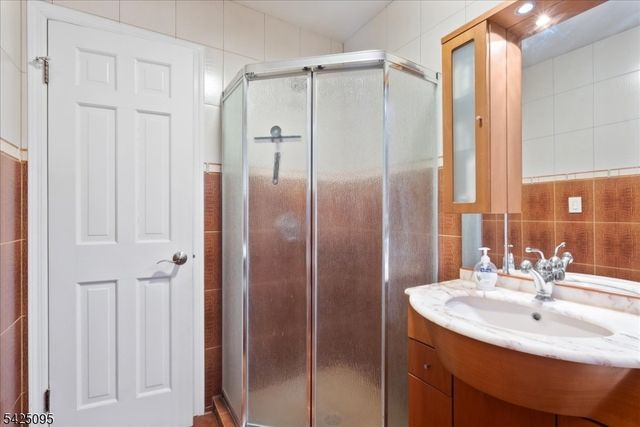 5 Fowler Pl, Montville Twp., NJ 07045