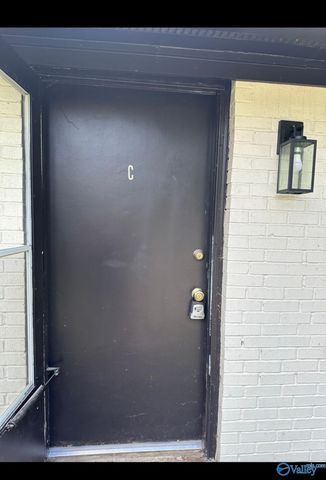 1114 Oakwood Avenue C, Huntsville, AL 35806