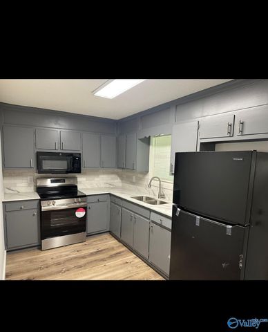 1114 Oakwood Avenue C, Huntsville, AL 35806