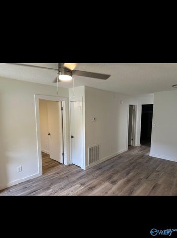 1114 Oakwood Avenue C, Huntsville, AL 35806