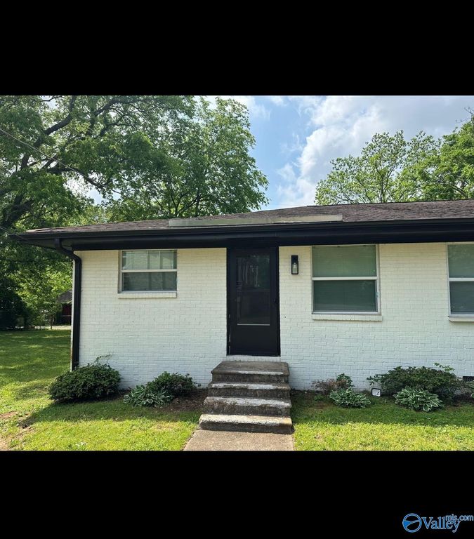 1114 Oakwood Avenue C, Huntsville, AL 35806