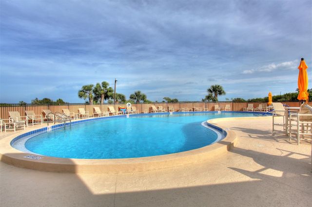 6175 S Mirror Lake Drive 301, Sebastian, FL 32958