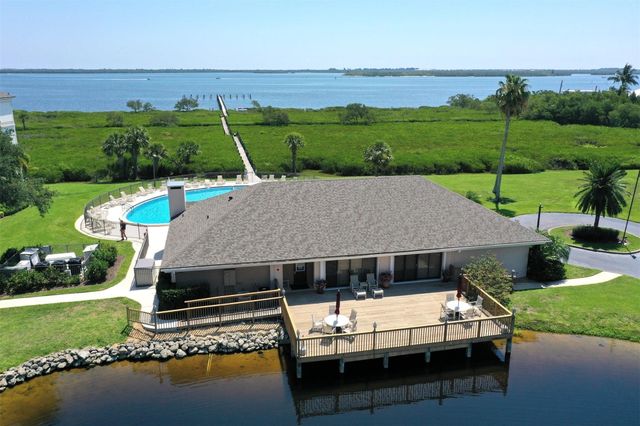 6175 S Mirror Lake Drive 301, Sebastian, FL 32958