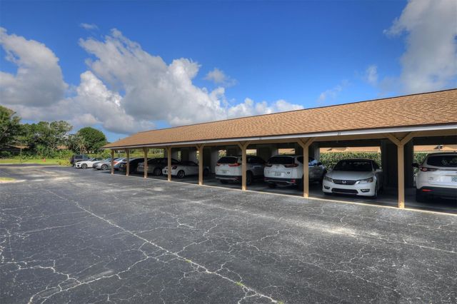 6175 S Mirror Lake Drive 301, Sebastian, FL 32958