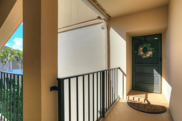 6175 S Mirror Lake Drive 301, Sebastian, FL 32958