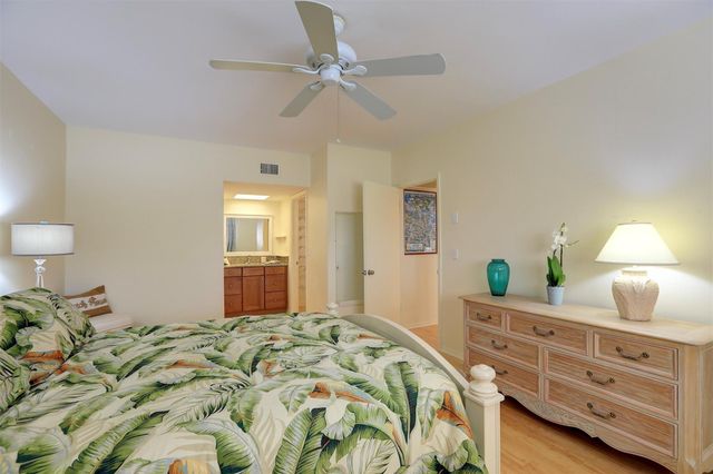 6175 S Mirror Lake Drive 301, Sebastian, FL 32958