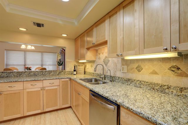 6175 S Mirror Lake Drive 301, Sebastian, FL 32958