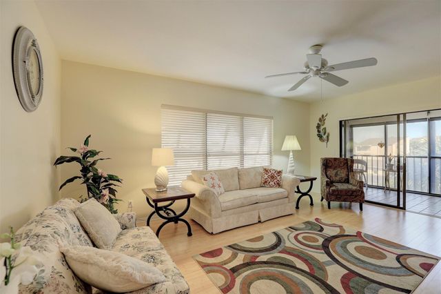 6175 S Mirror Lake Drive 301, Sebastian, FL 32958