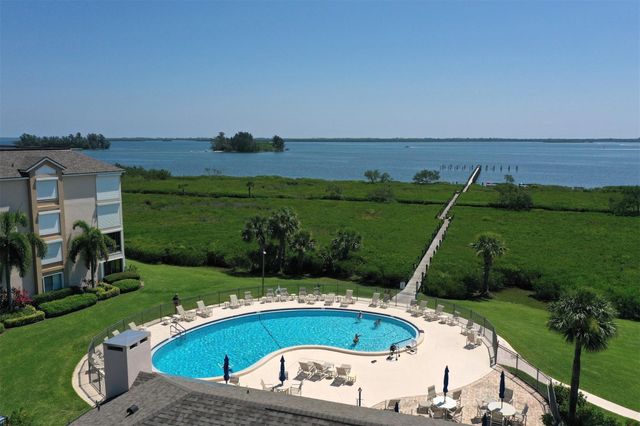 6175 S Mirror Lake Drive 301, Sebastian, FL 32958