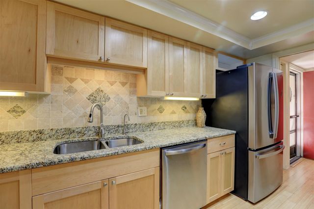 6175 S Mirror Lake Drive 301, Sebastian, FL 32958