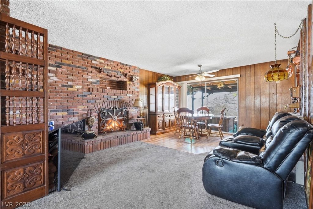 Image 13 of property listing at 3256 Brentwood Street, Las Vegas, NV 89121