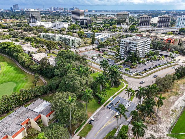 1617 Embassy Drive, West Palm Beach, FL 33401