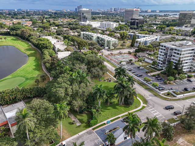 1617 Embassy Drive, West Palm Beach, FL 33401