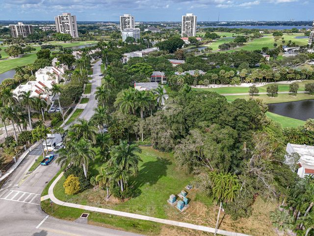 1617 Embassy Drive, West Palm Beach, FL 33401