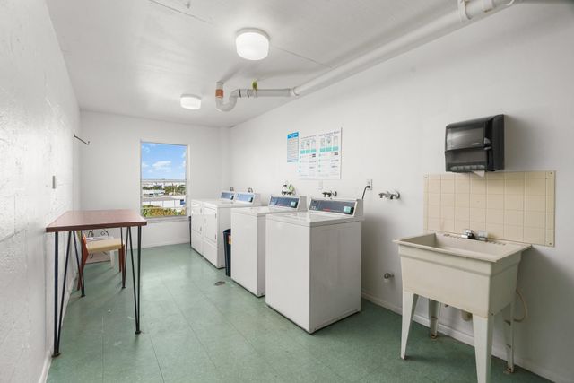 777 S Federal Hy 811-D, Pompano Beach, FL 33062