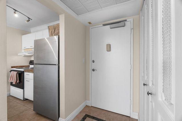 777 S Federal Hy 811-D, Pompano Beach, FL 33062