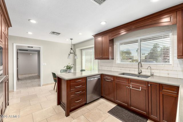 7510 E WINDROSE Drive, Scottsdale, AZ 85260