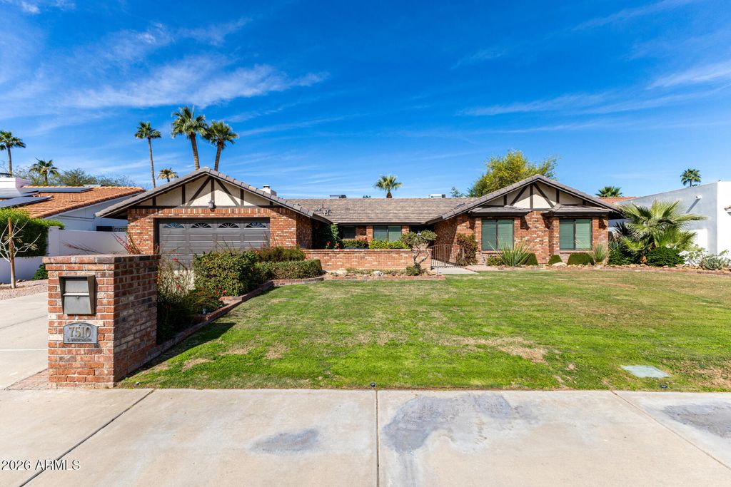 7510 E WINDROSE Drive, Scottsdale, AZ 85260