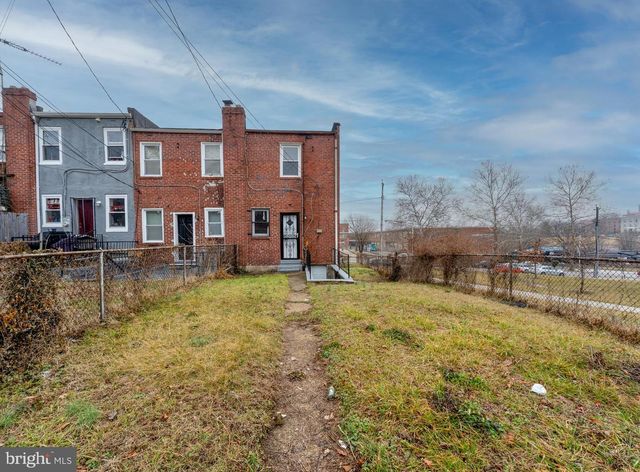 2574 W LAFAYETTE AVE W, Baltimore, MD 21216