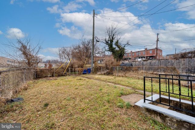 2574 W LAFAYETTE AVE W, Baltimore, MD 21216