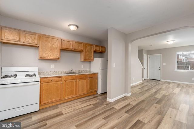 2574 W LAFAYETTE AVE W, Baltimore, MD 21216